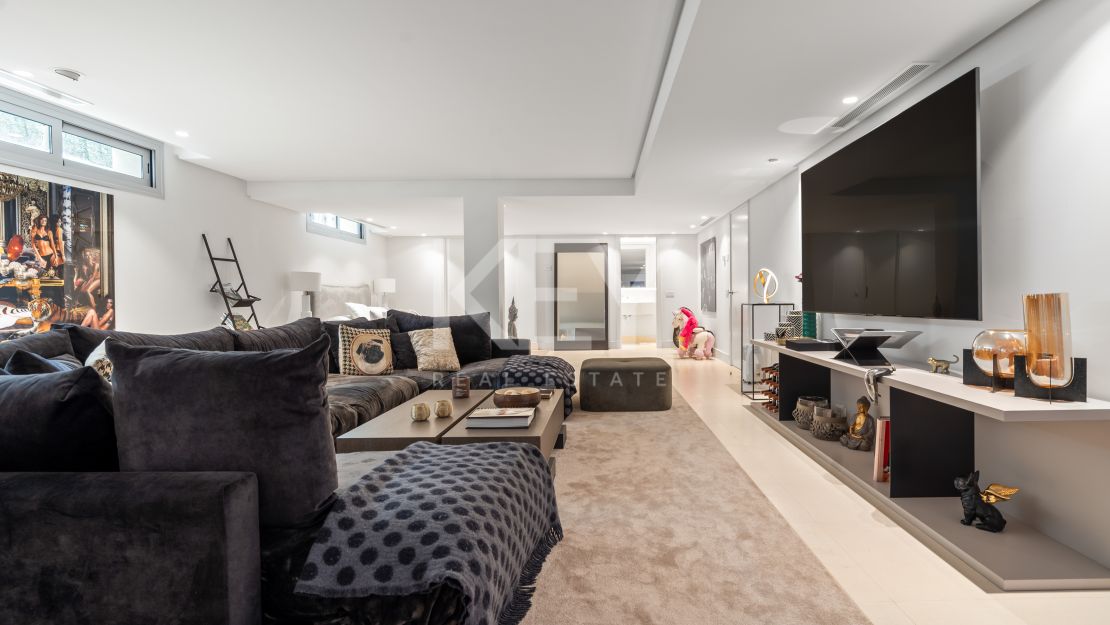 Villa contemporánea junto a la playa - a pasos del mar y Puerto Banús en Cortijo Blanco