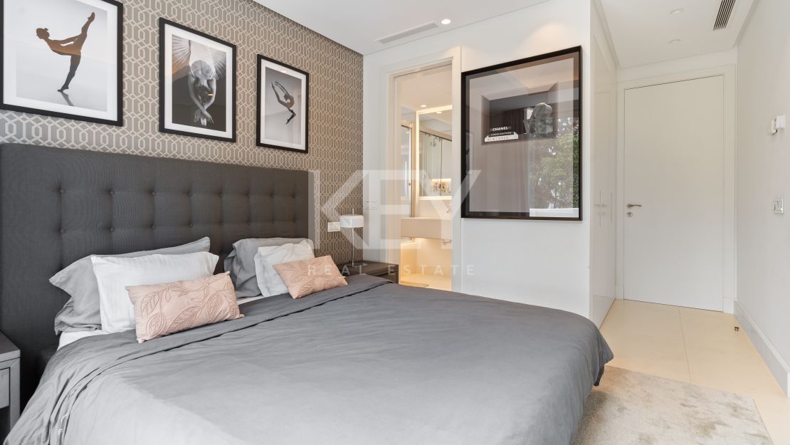 Villa contemporánea junto a la playa - a pasos del mar y Puerto Banús en Cortijo Blanco