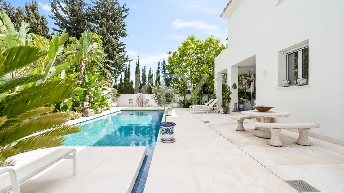 Villa contemporánea junto a la playa - a pasos del mar y Puerto Banús en Cortijo Blanco