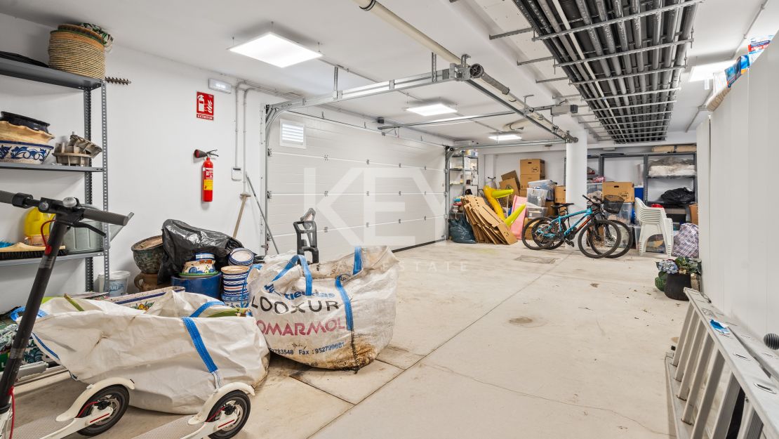 Villa contemporánea junto a la playa - a pasos del mar y Puerto Banús en Cortijo Blanco