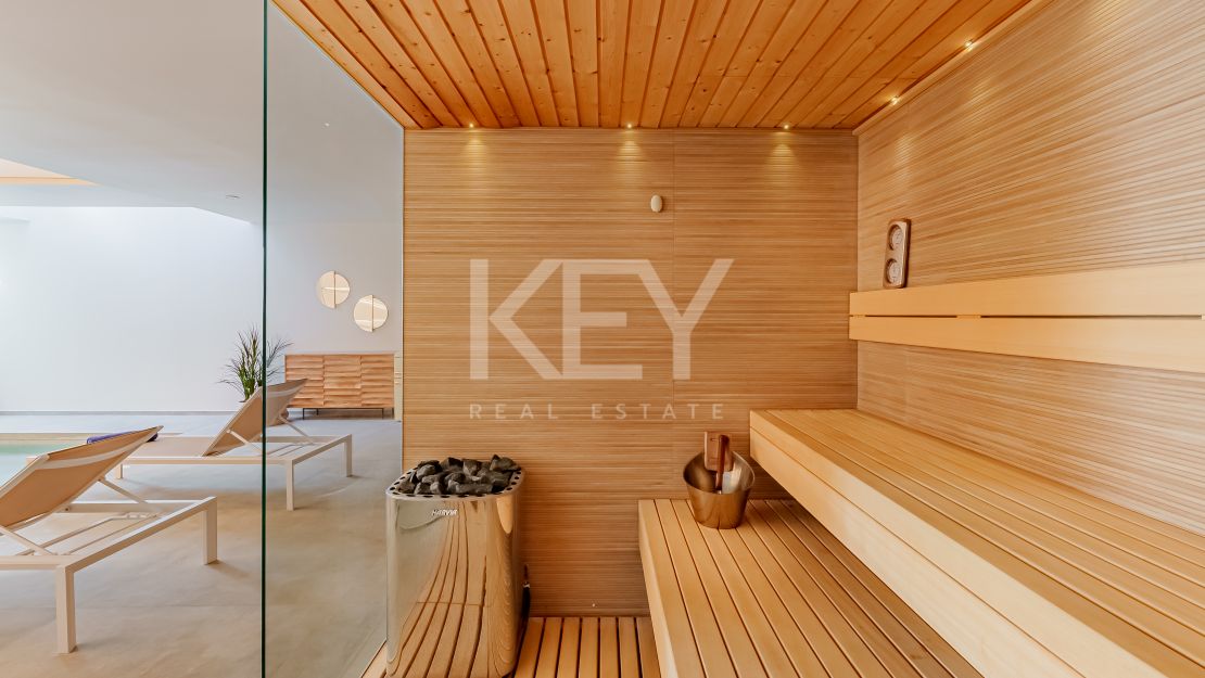 Modern villa in frontline beach New Golden Mile, Estepona