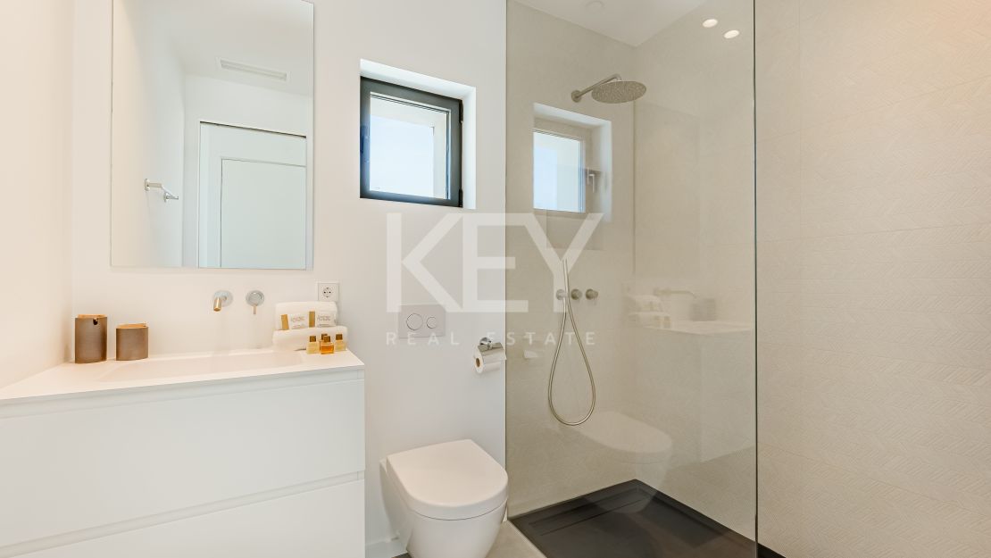 Modern villa in frontline beach New Golden Mile, Estepona