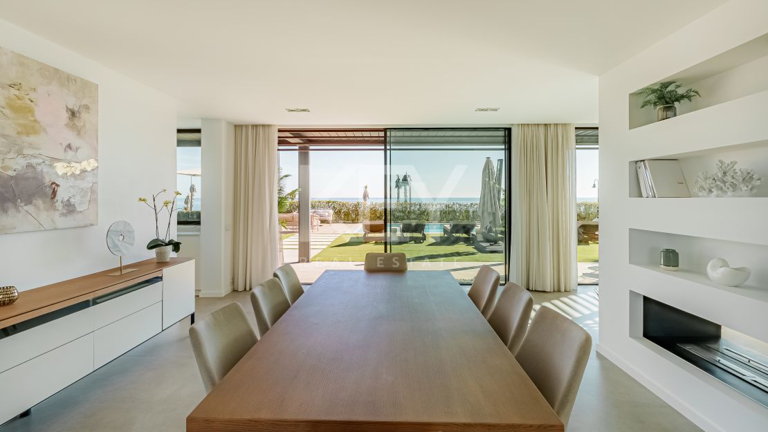 Modern villa in frontline beach New Golden Mile, Estepona