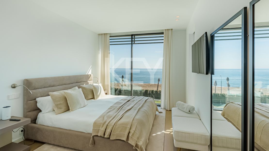 Modern villa in frontline beach New Golden Mile, Estepona