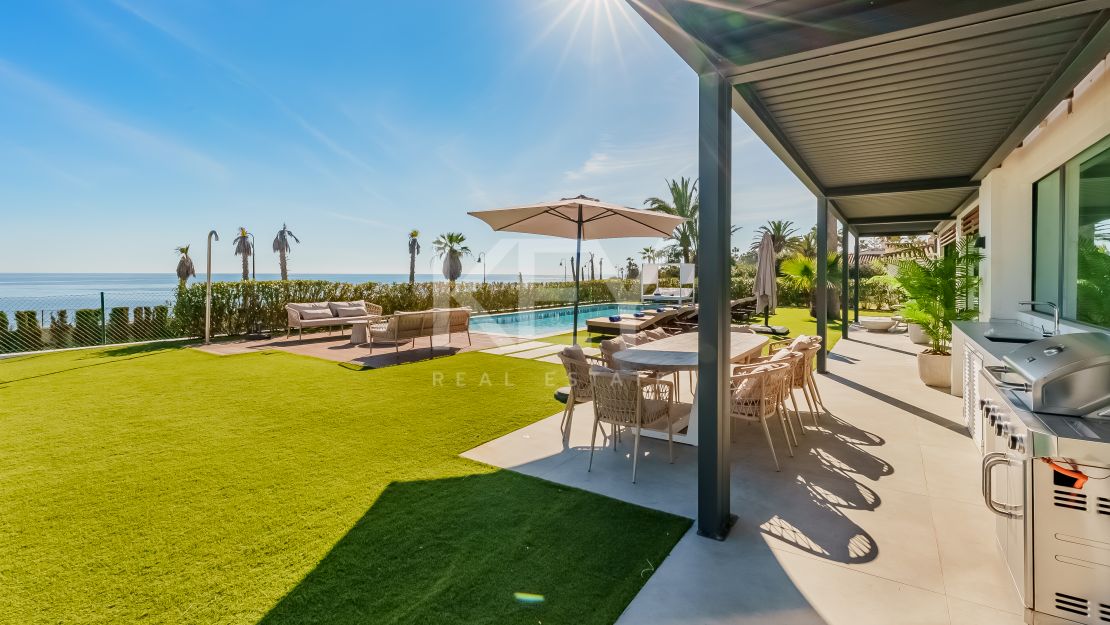 Modern villa in frontline beach New Golden Mile, Estepona