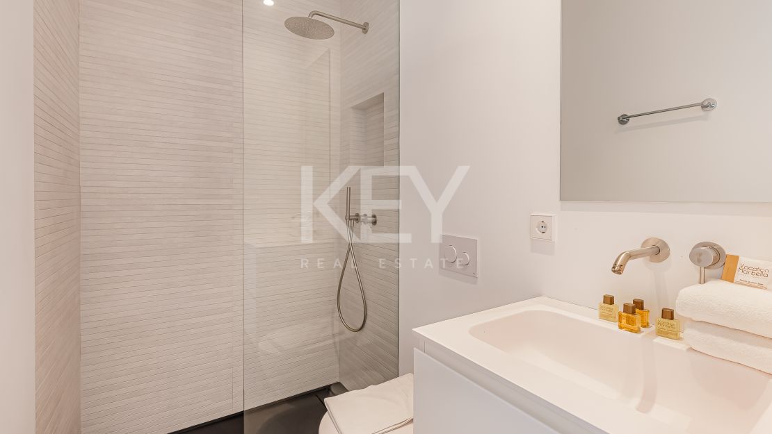 Modern villa in frontline beach New Golden Mile, Estepona