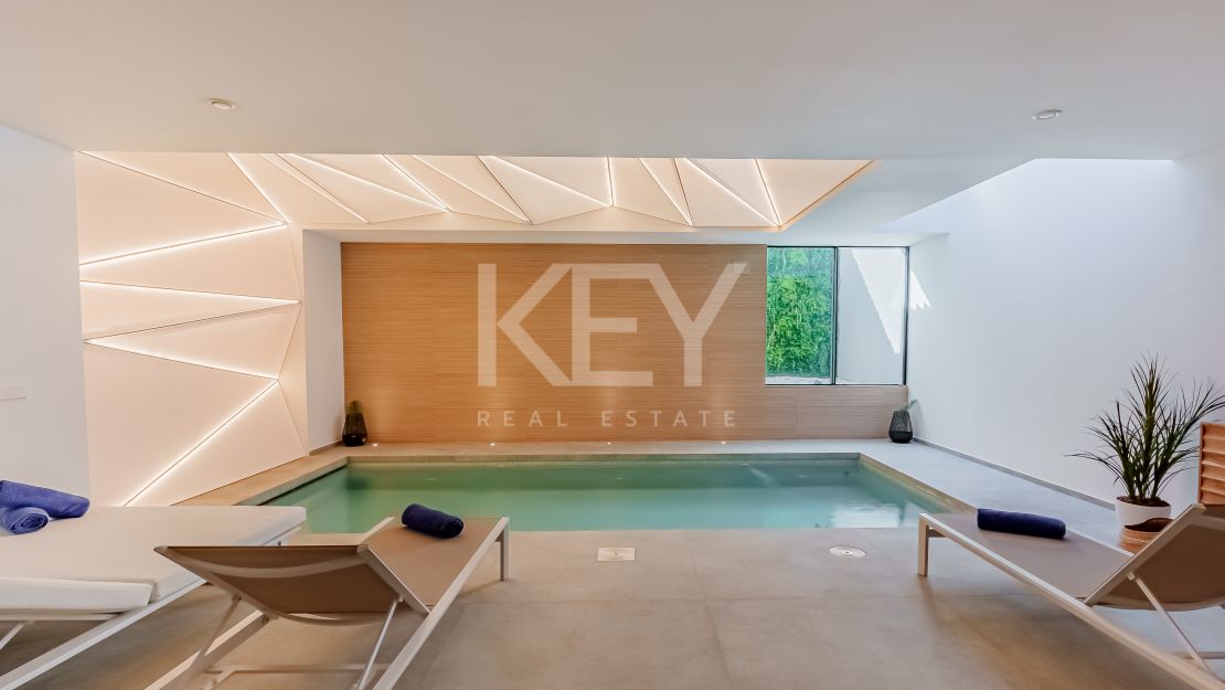 Modern villa in frontline beach New Golden Mile, Estepona