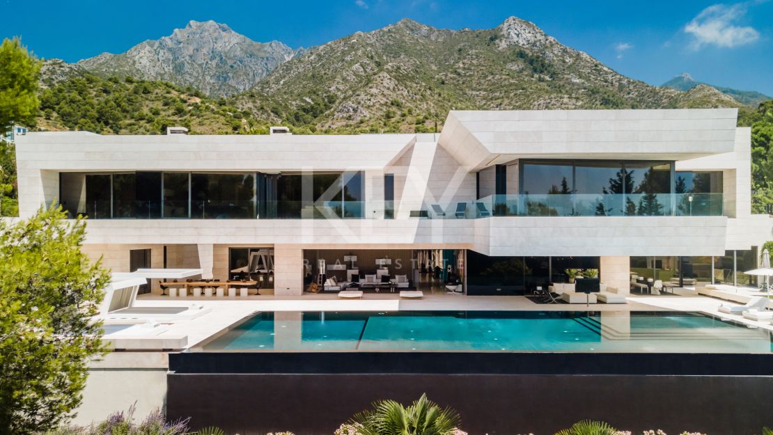 Villa Monet: incredible contemporary villa with sea views in Golden Mile, Marbella