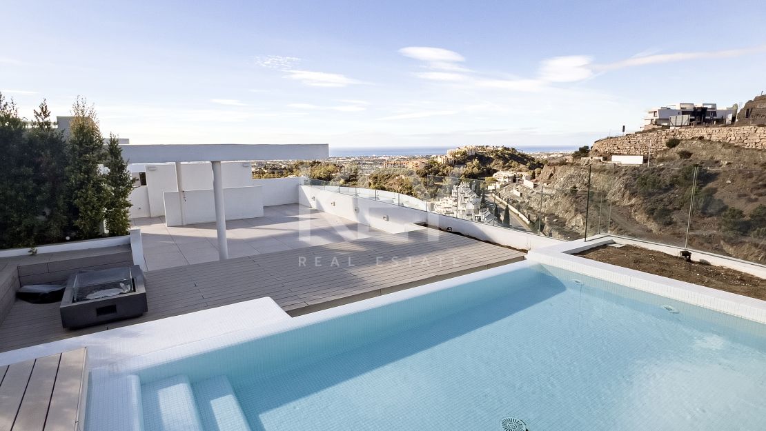 Sustainable and luxury apartment for sale in Benahavis