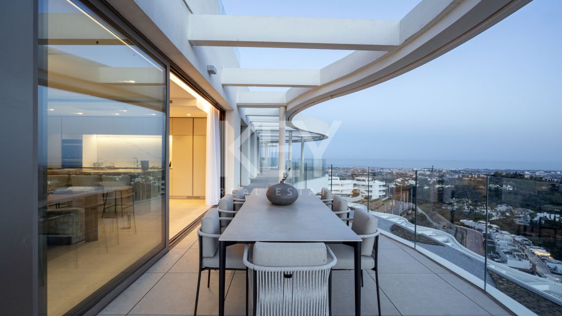 Ультрасовременный пентхаус на продажу в Бенахависе.