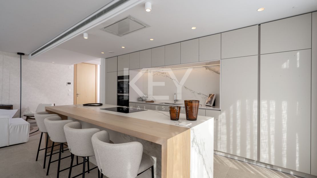 Ультрасовременный пентхаус на продажу в Бенахависе.