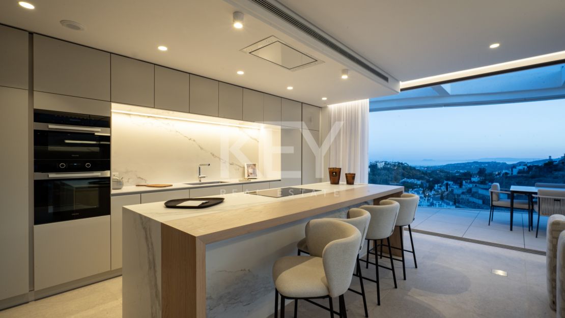 Ультрасовременный пентхаус на продажу в Бенахависе.