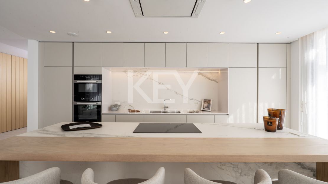 Ультрасовременный пентхаус на продажу в Бенахависе.