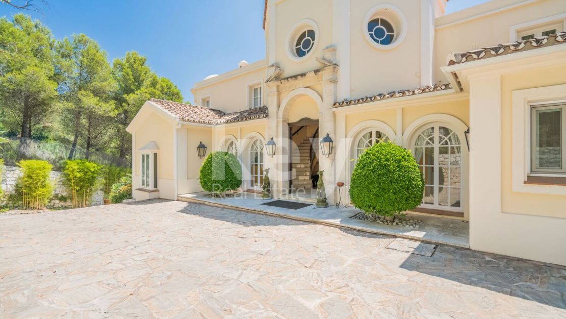 Villa with spectacular sea views, Cascada de Camojan, Golden Mile