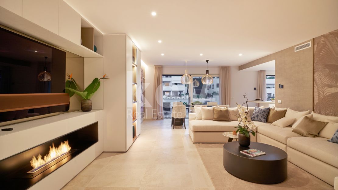 Duplex penthouse for sale in the Golden Mile, Marbella