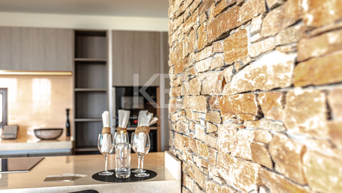 New luxury modern villa in La Alqueria, Benahavis