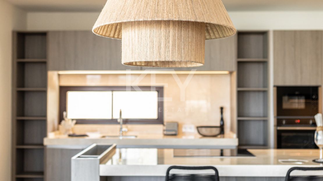 New luxury modern villa in La Alqueria, Benahavis