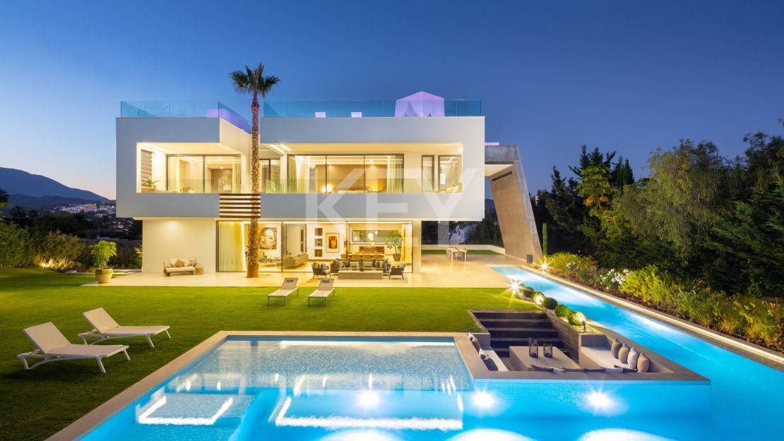 Stunning Contemporary Villa in Las Brisas, Nueva Andalucia, Marbella for Rent