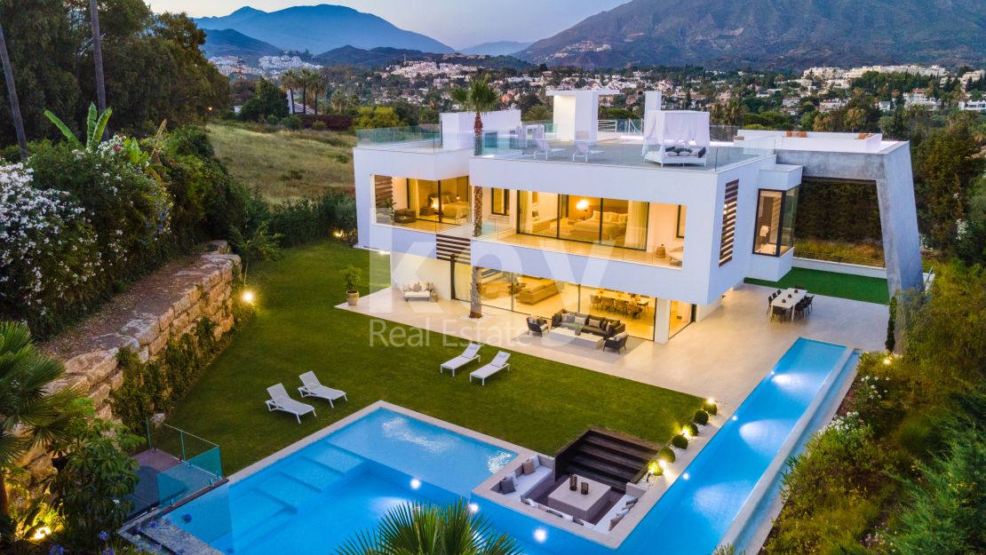 Newly built contemporary villa in Nueva Andalucia, Marbella
