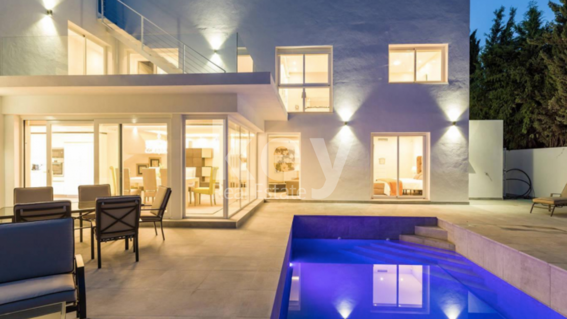 Villa moderna para alquiler corta temporada en el corazón de Nueva Andalucia, Marbella