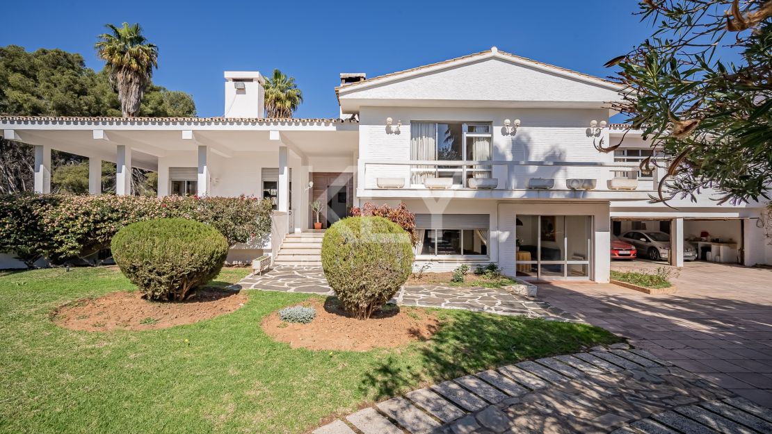 Great investment opportunity! Fabulous Villa in El Mirador, Marbella for Sale