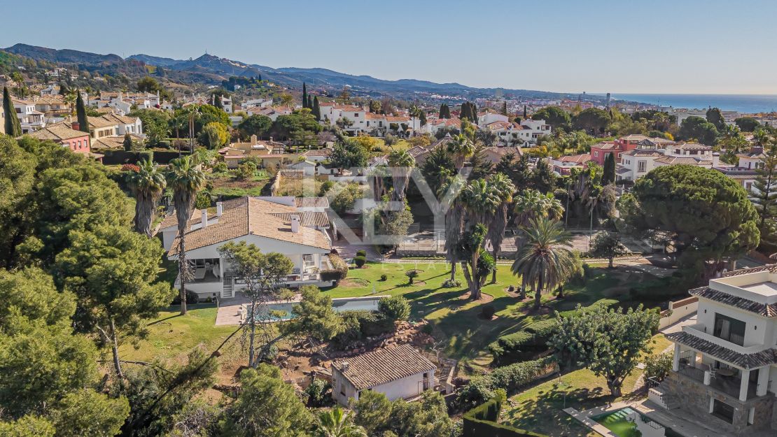 Great investment opportunity! Fabulous Villa in El Mirador, Marbella for Sale