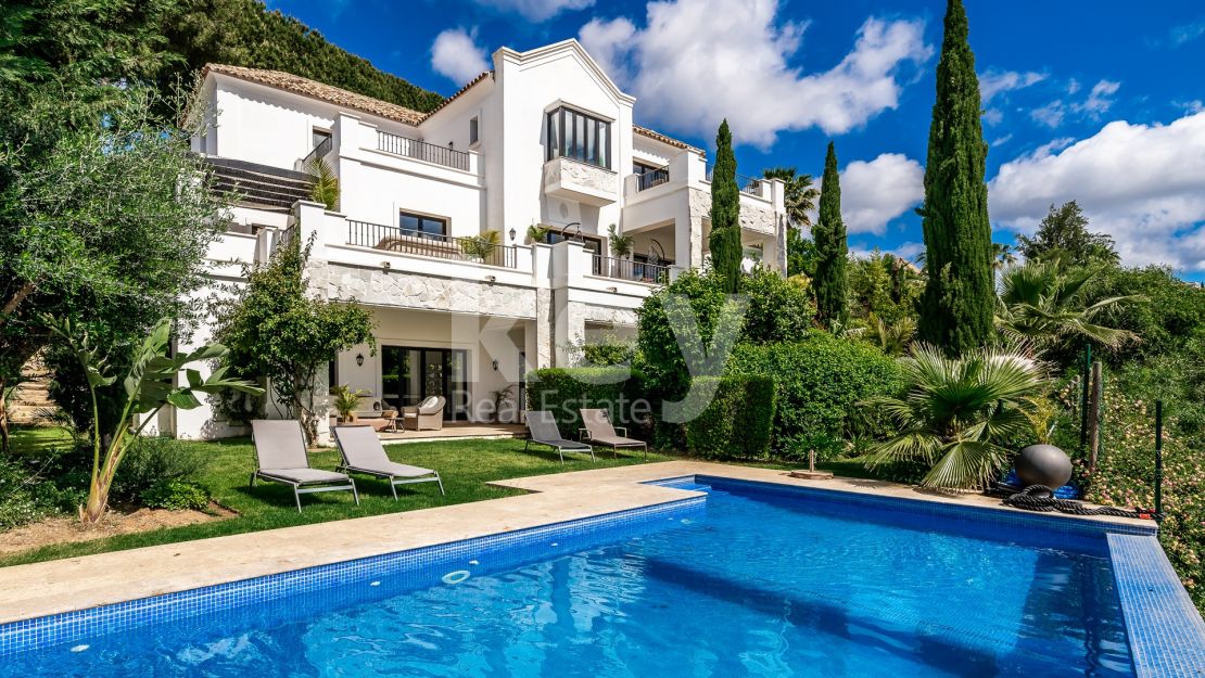Villa de estilo andaluz con vistas panorámicas en El Paraíso, Benahavís