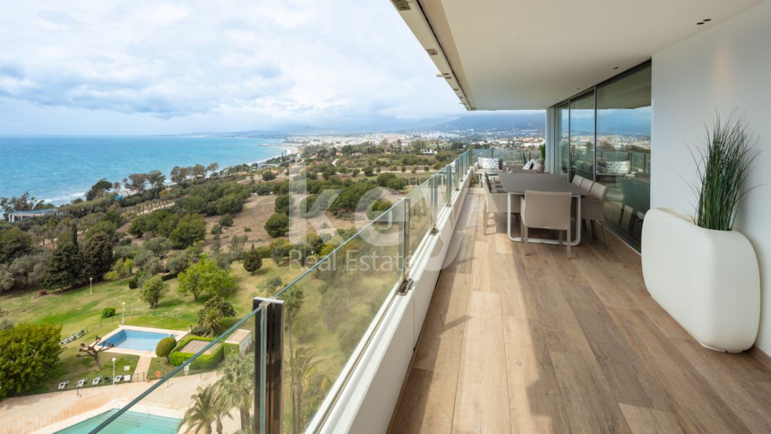 Exclusivo apartamento reformado en Río Real Golf, Marbella