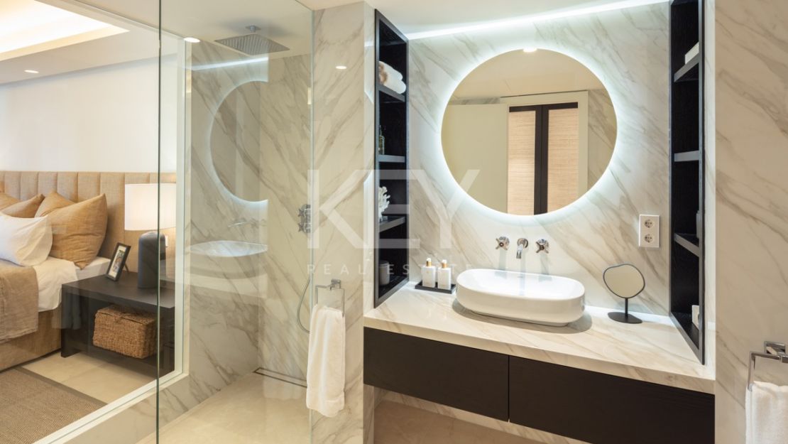 Elegant apartment in the Japanese Gardens of Puente Romano, Marbella Golden Mile