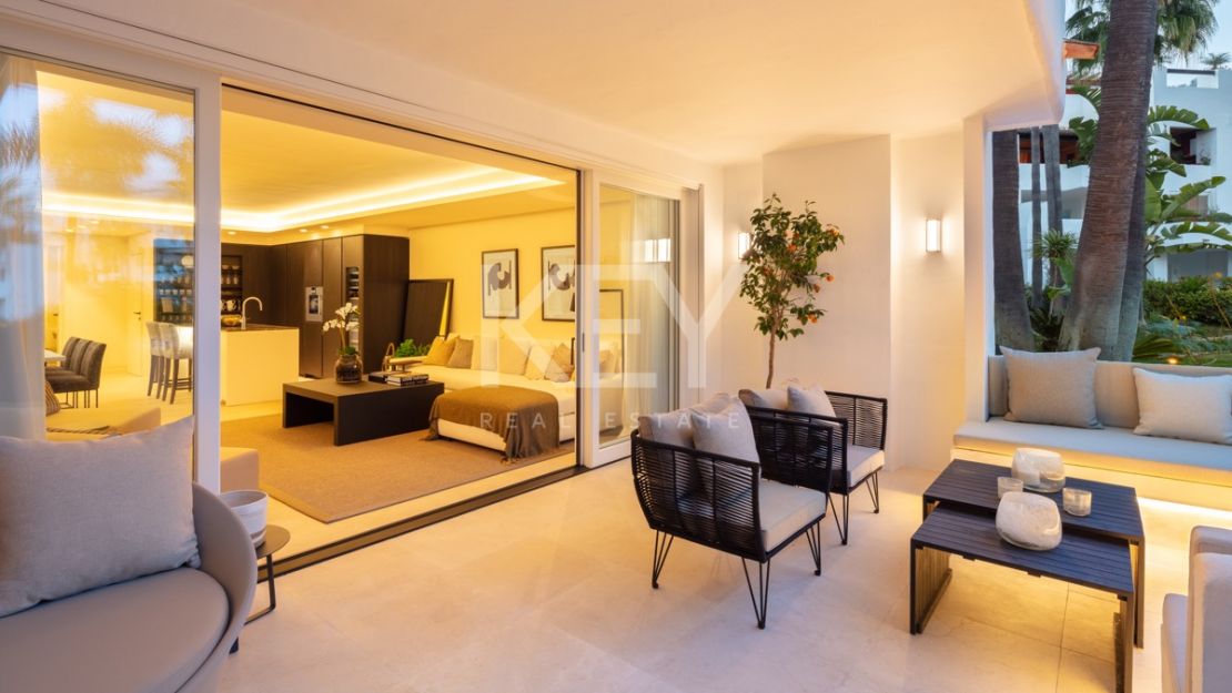 Elegant apartment in the Japanese Gardens of Puente Romano, Marbella Golden Mile