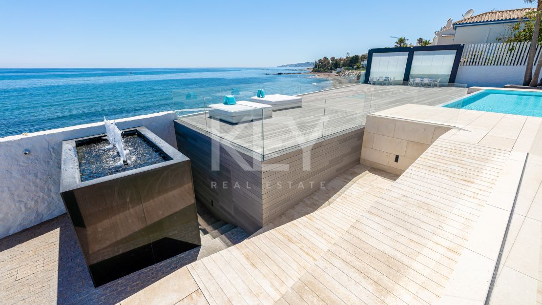 Ultramodern front line beach Villa for sale in Mijas Costa