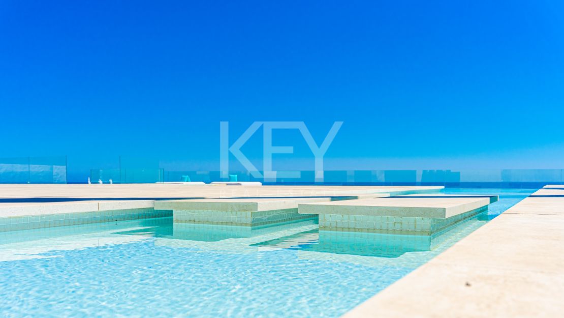 Ultramodern front line beach Villa for sale in Mijas Costa