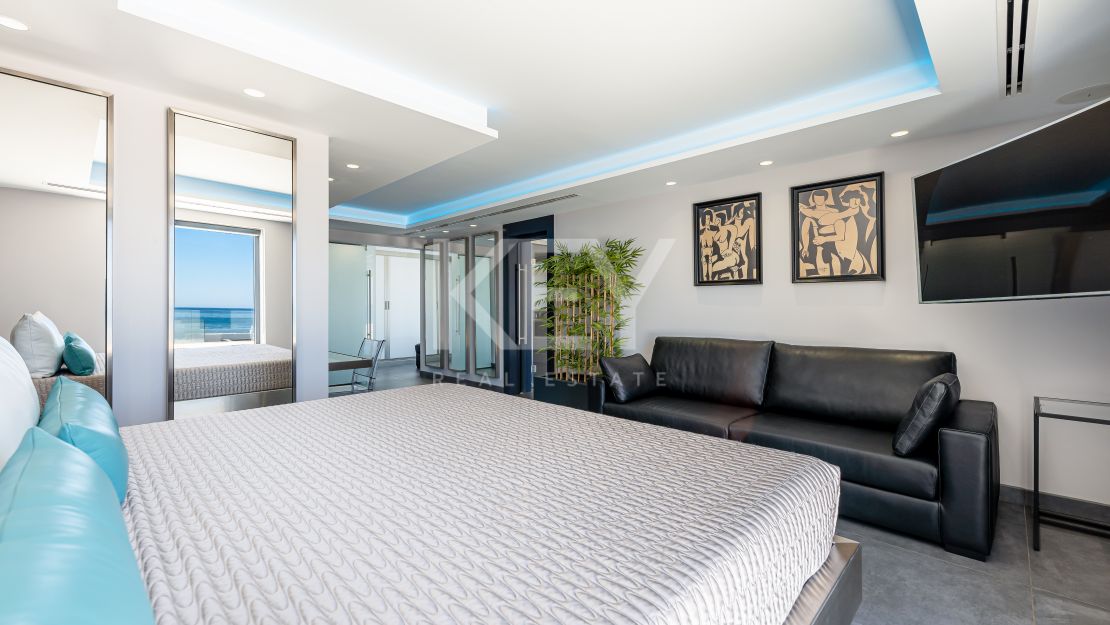 Ultramodern front line beach Villa for sale in Mijas Costa