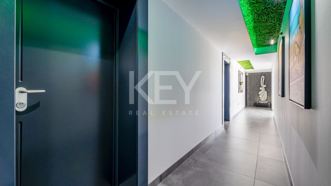 Ultramodern front line beach Villa for sale in Mijas Costa