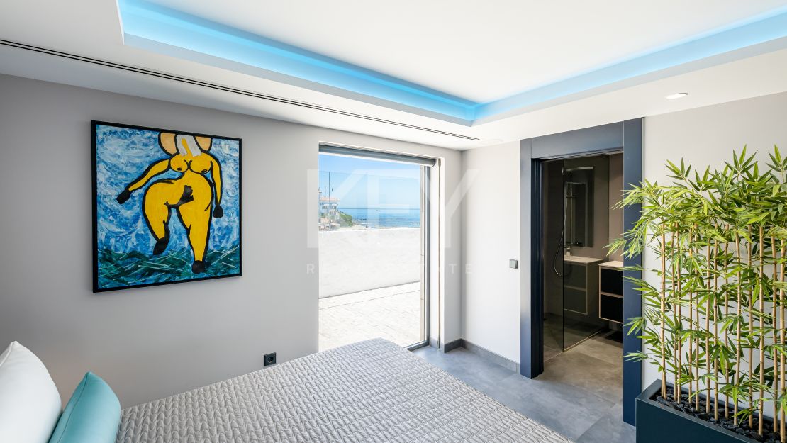 Ultramodern front line beach Villa for sale in Mijas Costa