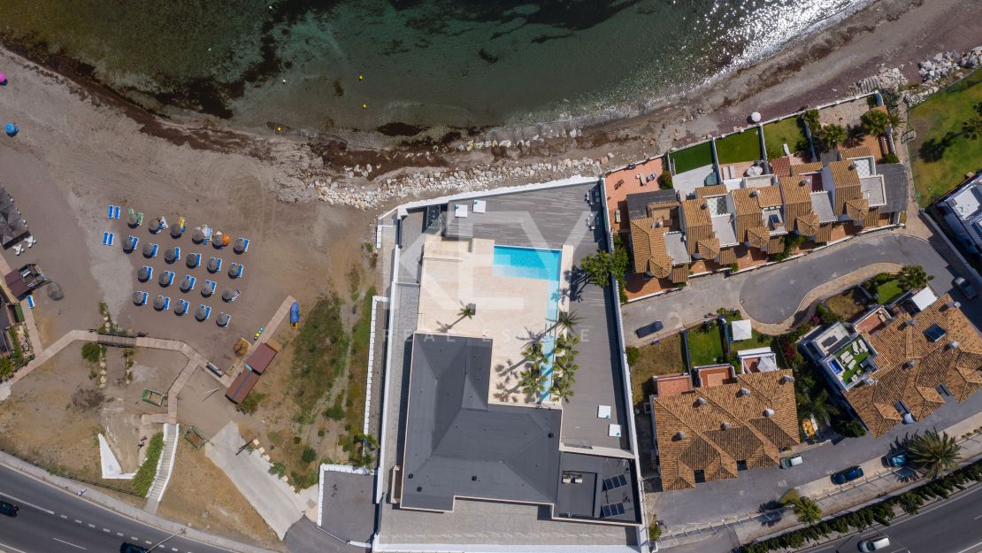 Ultramodern front line beach Villa for sale in Mijas Costa