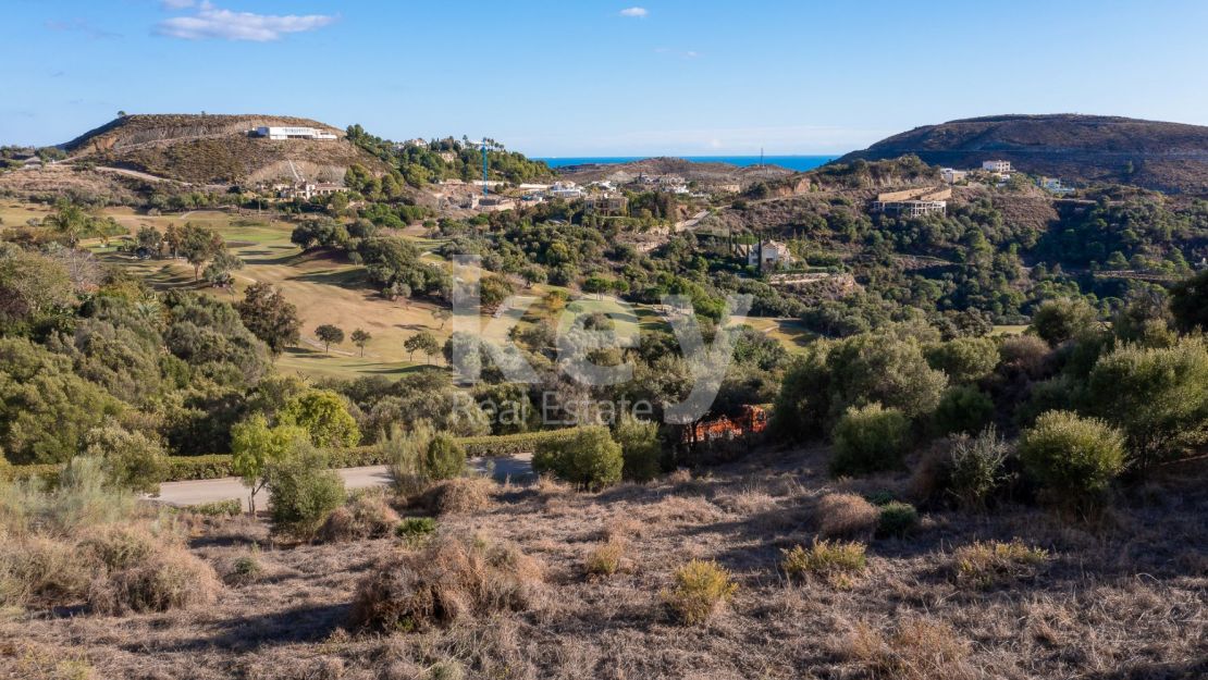 One of the best plots available in the exclusive and luxurious gated community of Marbella Club