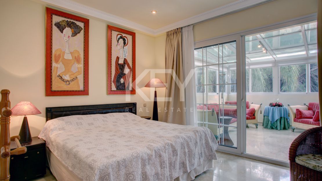 Family villa in El Presidente, Estepona