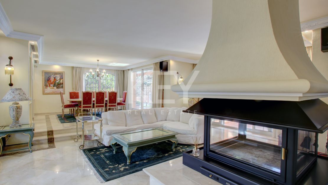 Family villa in El Presidente, Estepona