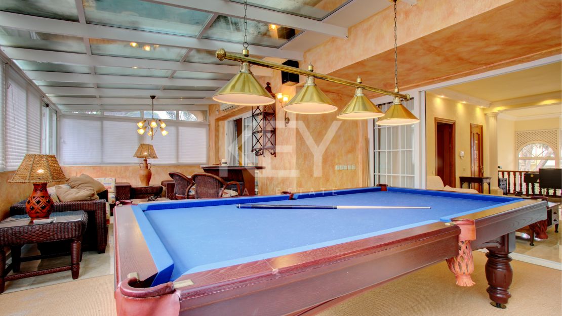 Family villa in El Presidente, Estepona