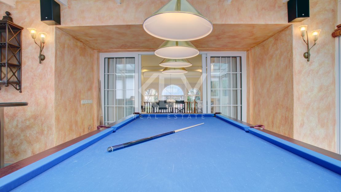 Family villa in El Presidente, Estepona