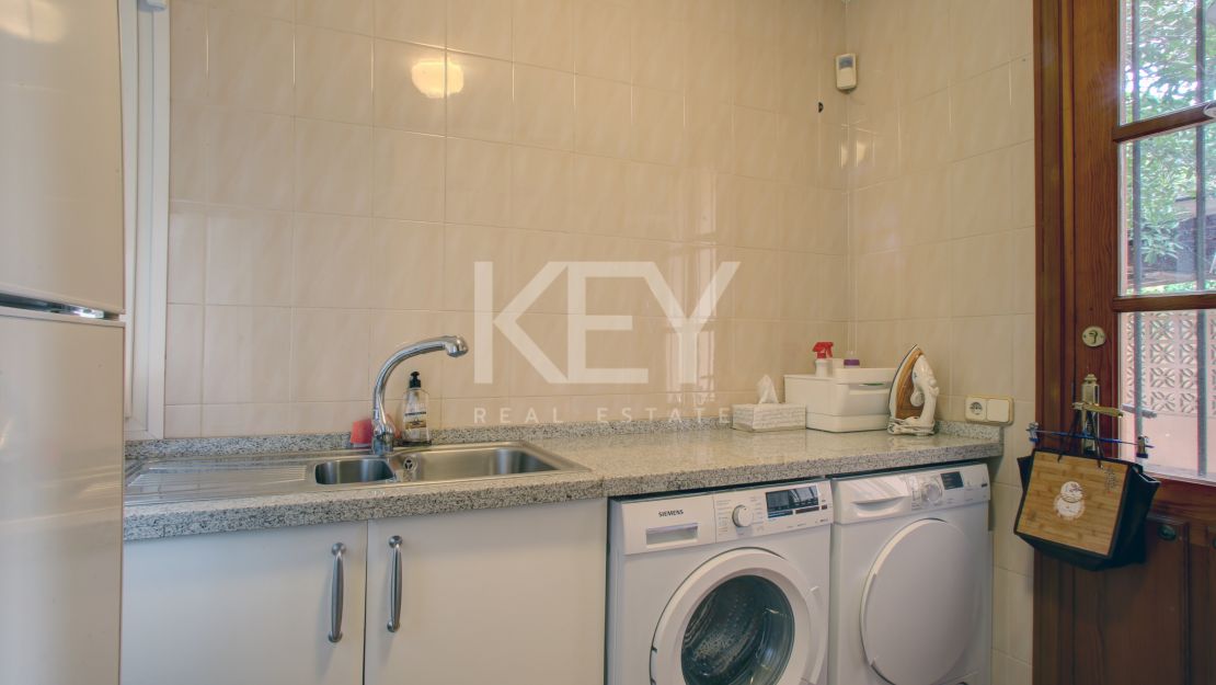 Family villa in El Presidente, Estepona