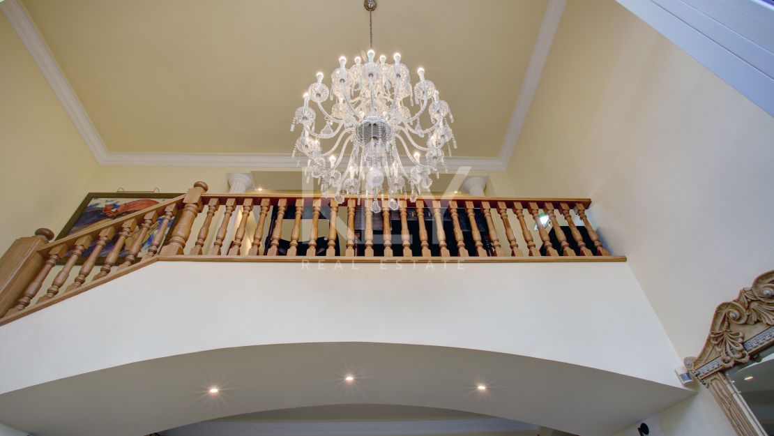 Family villa in El Presidente, Estepona