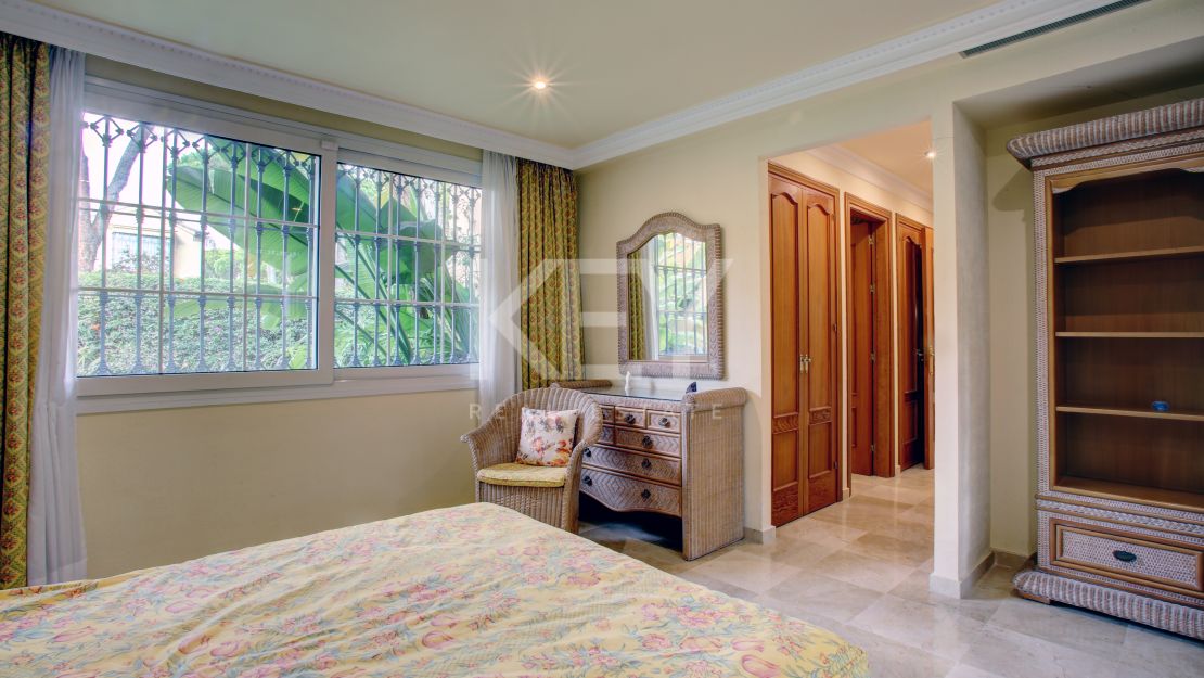 Family villa in El Presidente, Estepona