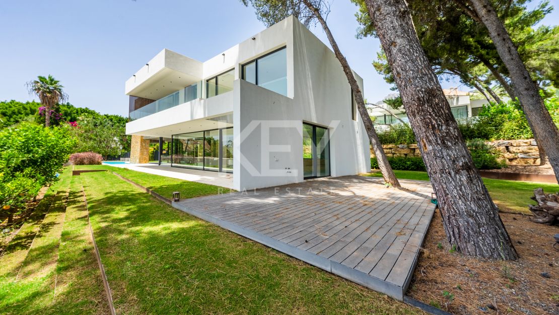 Villa en venta en Rocio de Nagüeles, Marbella