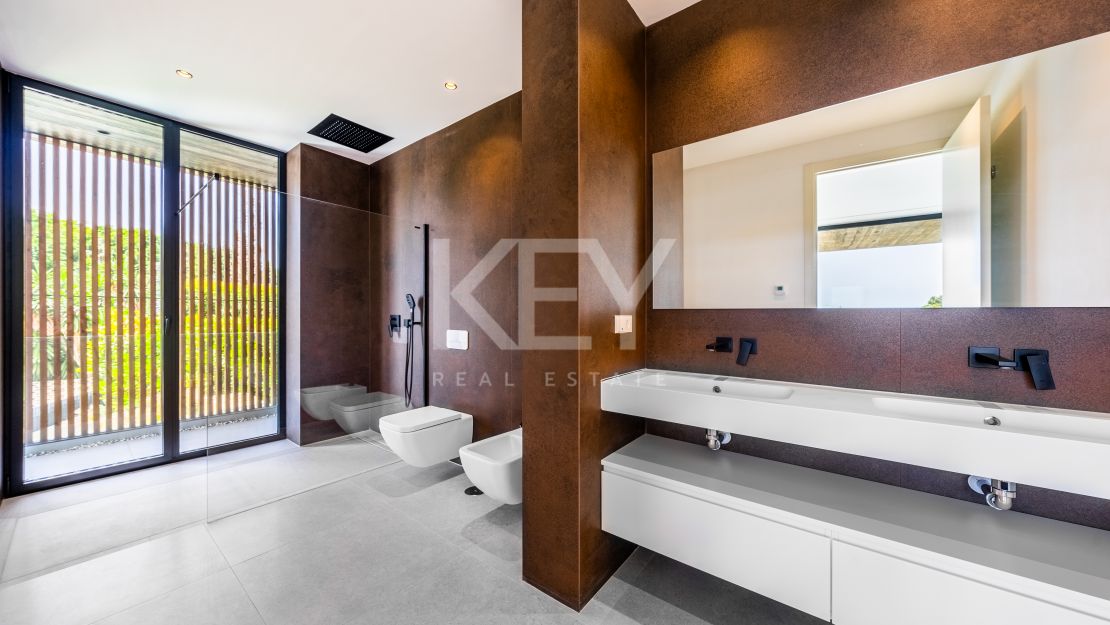 Villa en venta en Rocio de Nagüeles, Marbella