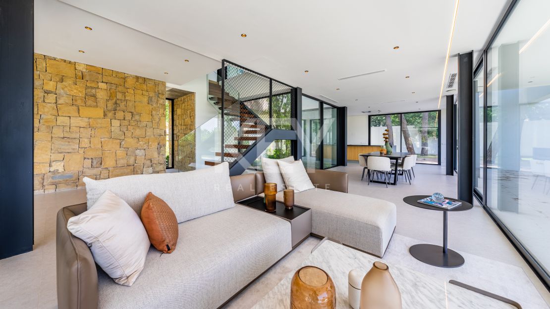 Villa en venta en Rocio de Nagüeles, Marbella