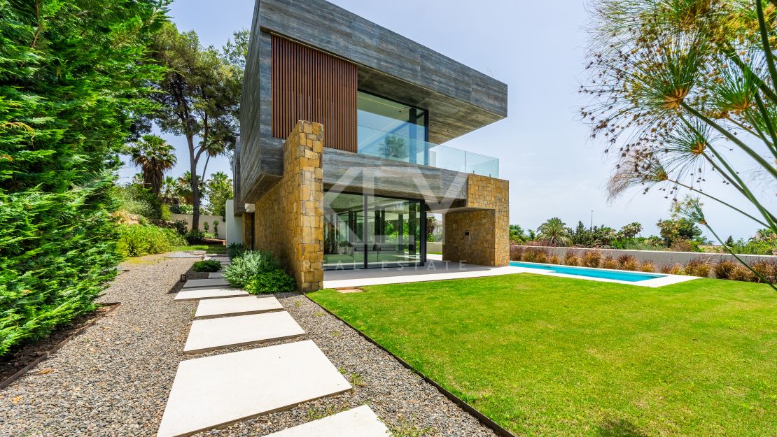 Villa en venta en Rocio de Nagüeles, Marbella