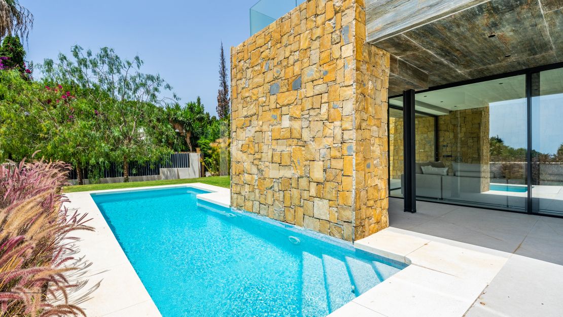 Villa en venta en Rocio de Nagüeles, Marbella