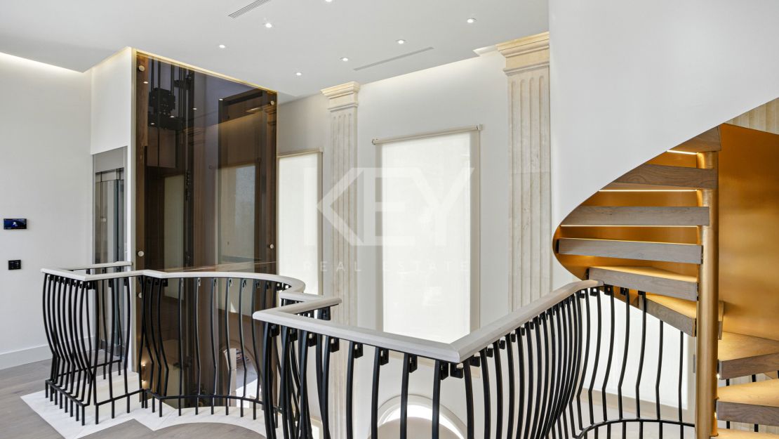 Архитектурный шедевр с панорамными видами в Сьерра-Бланка